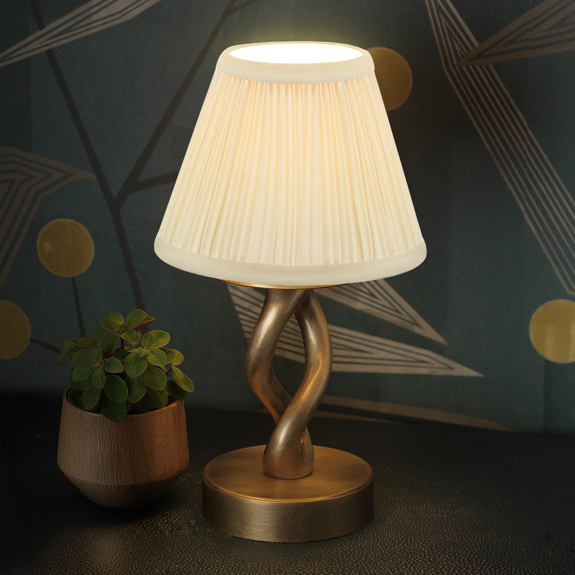 Aion Rechargeable Table Lamp