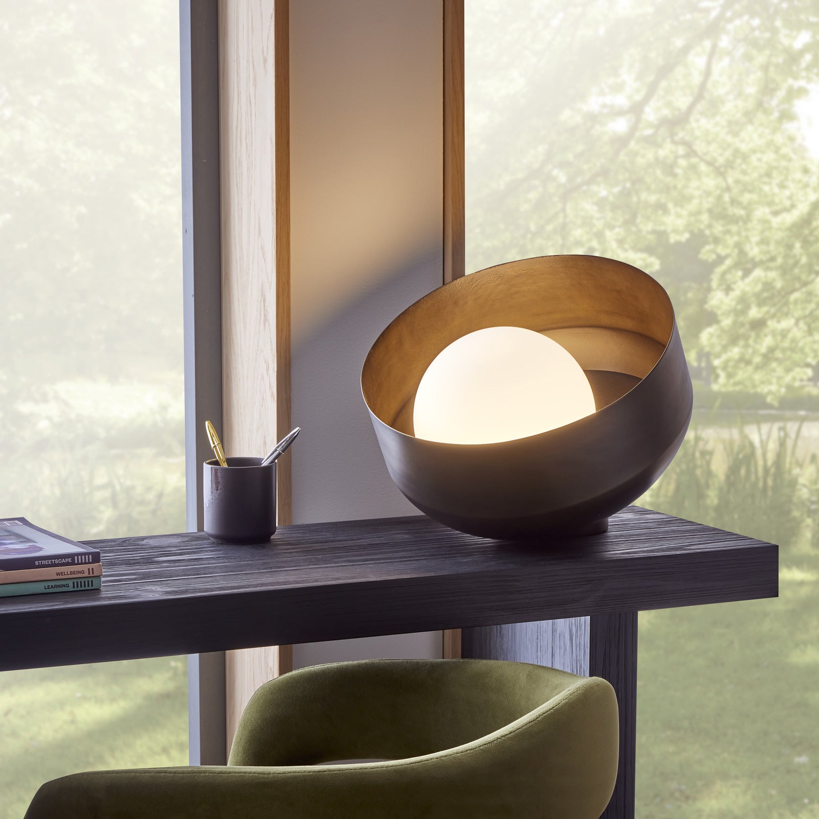 Bourbon Opal Table Lamp