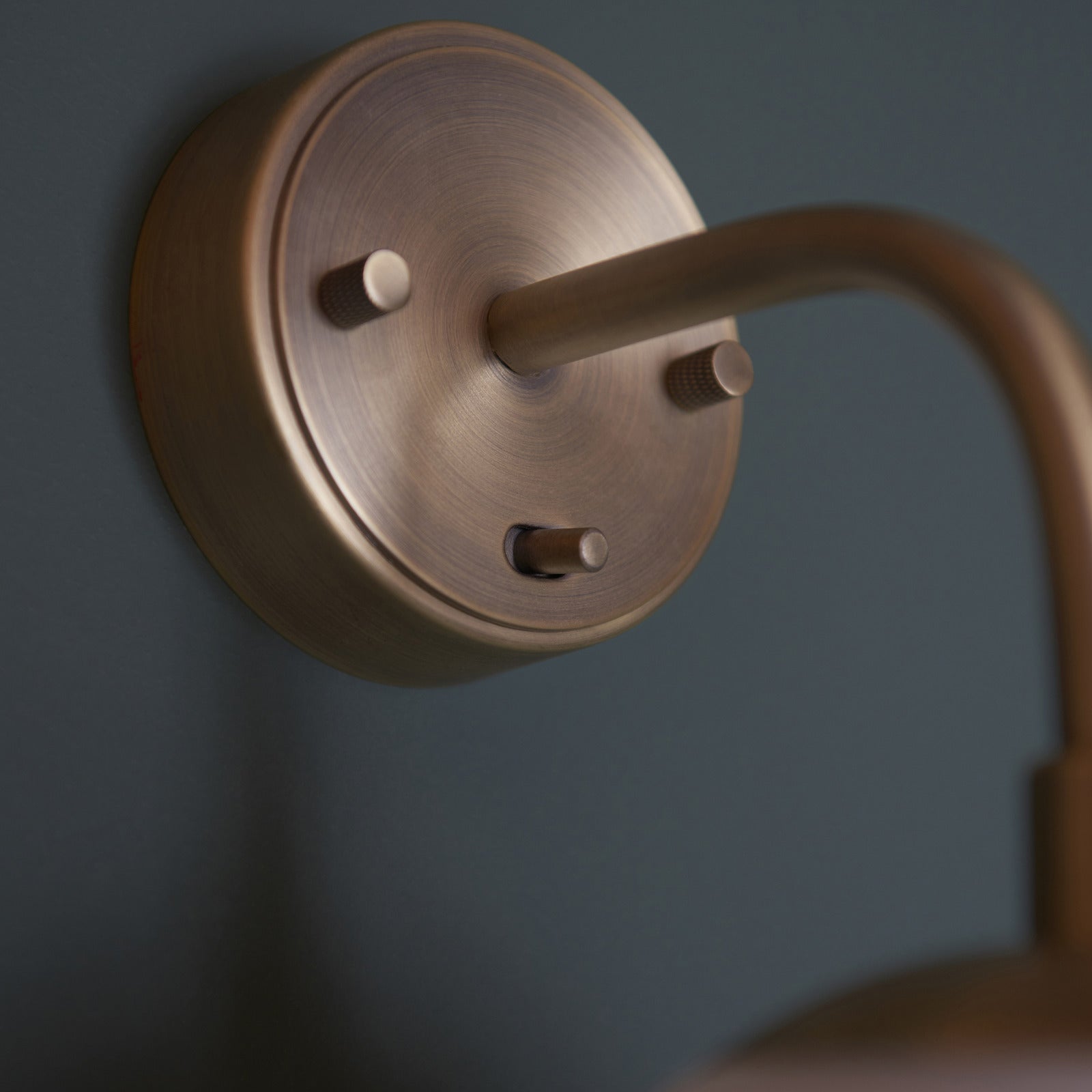 Kanata Wall Light