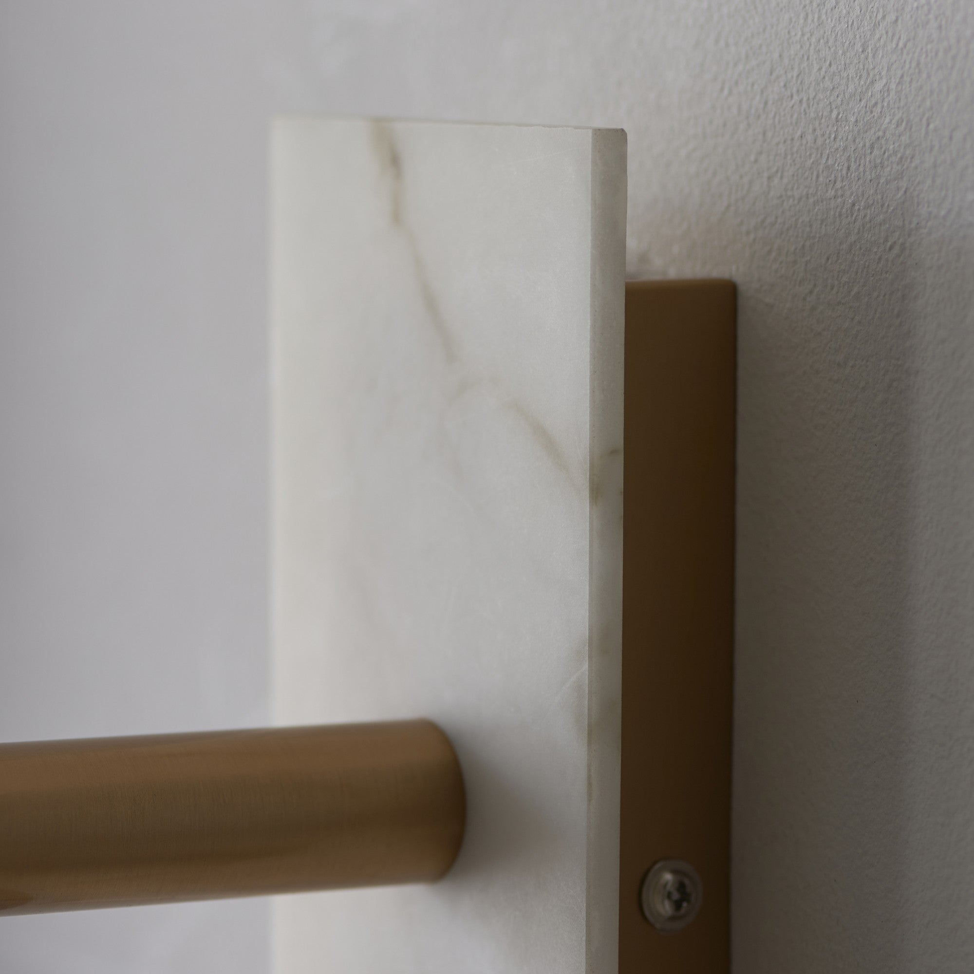 Mira Wall Light