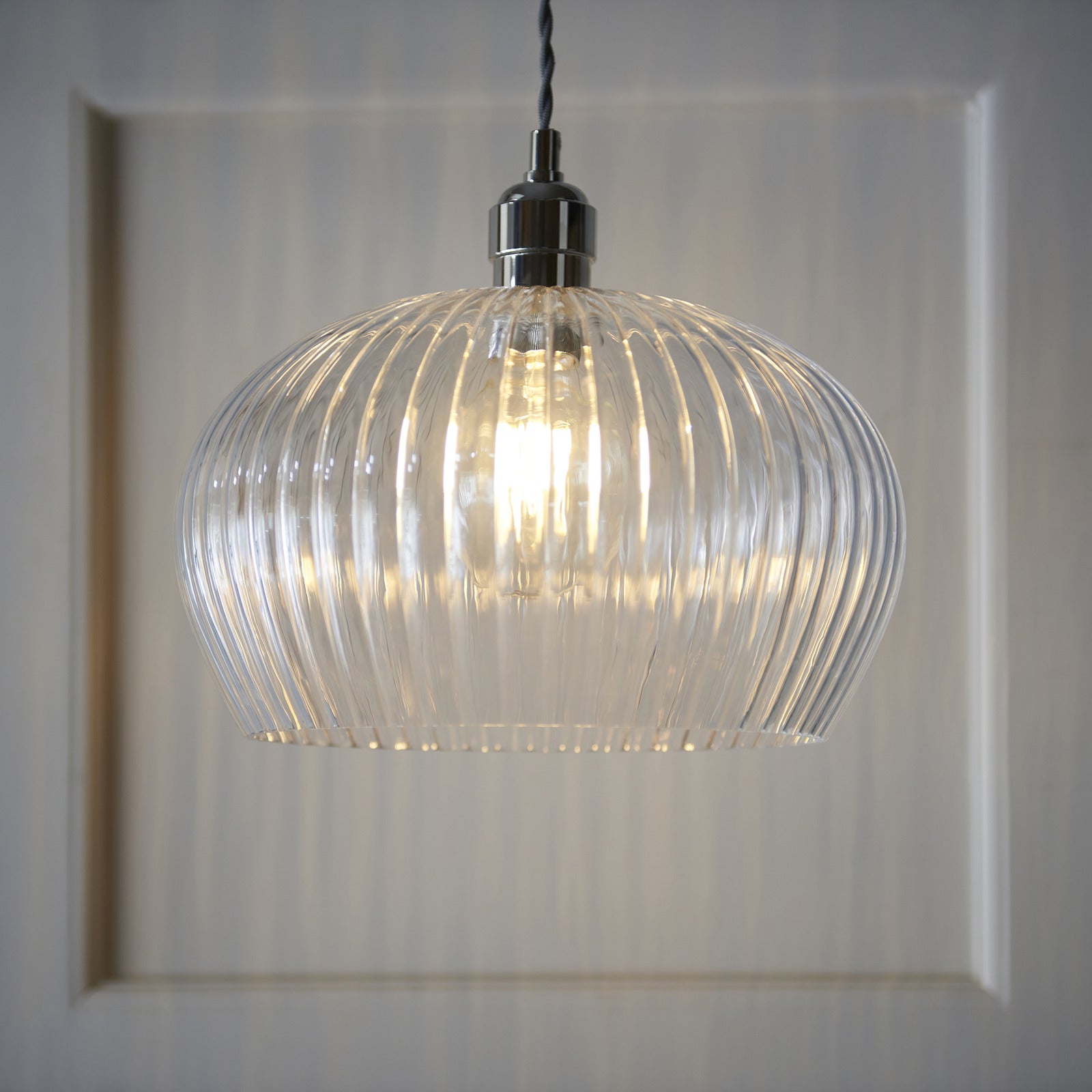 Olympia Ribbed Pendant Medium