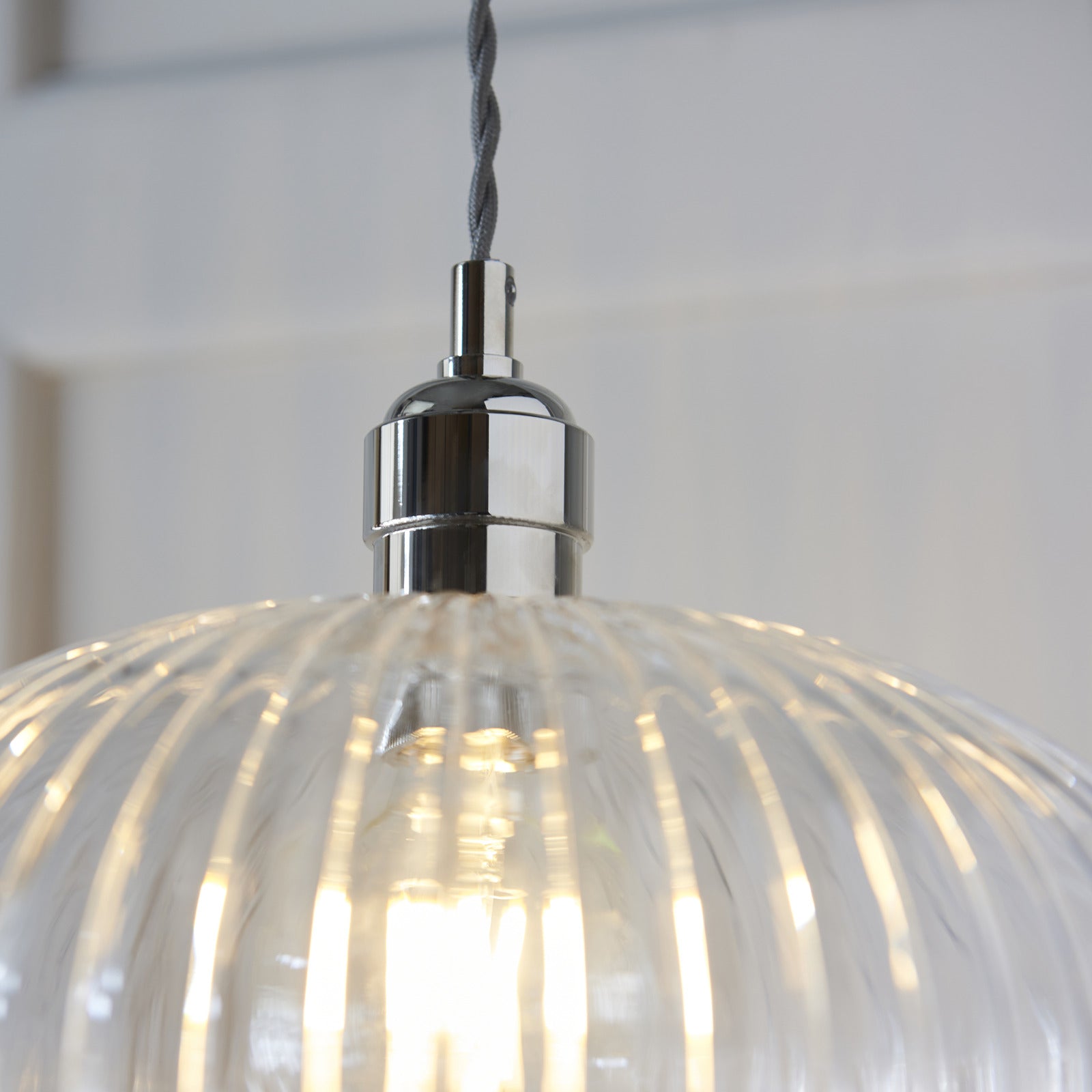 Olympia Ribbed Pendant Medium