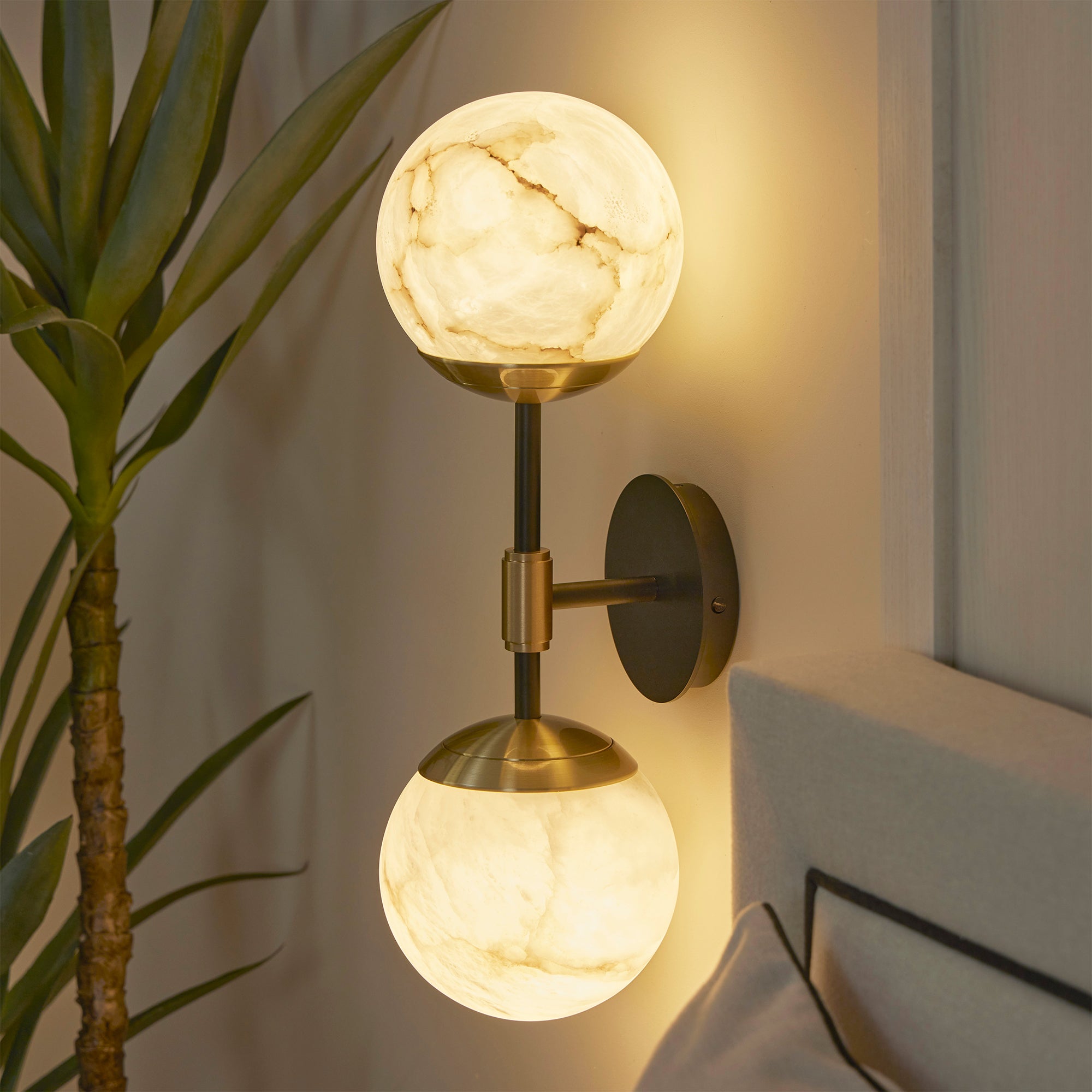 IO Twin Wall Light