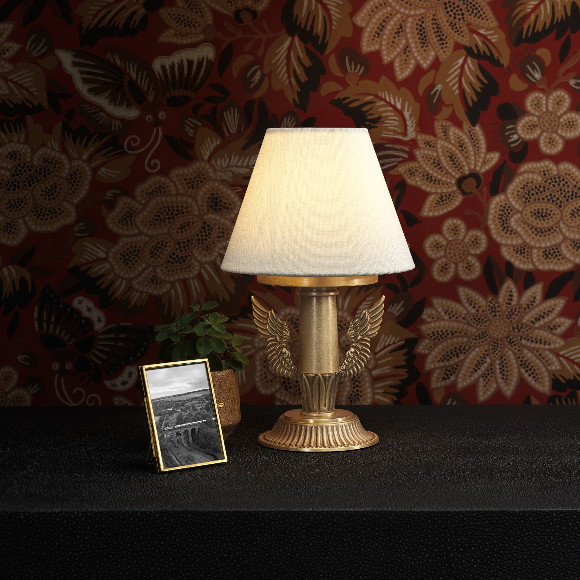 Icarus Rechargeable Table Lamp