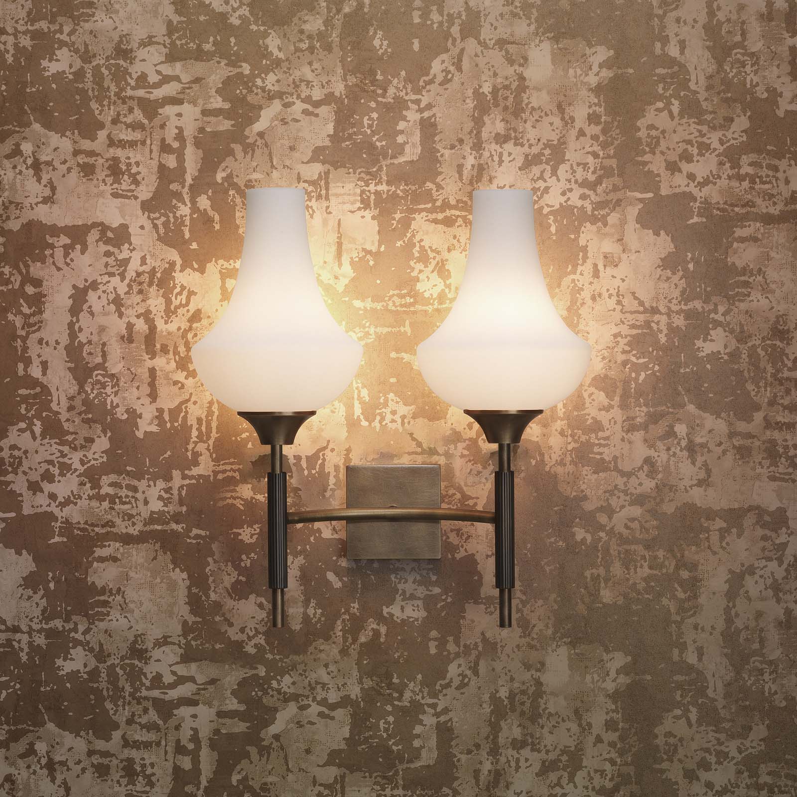 Moreau Twin Wall Light