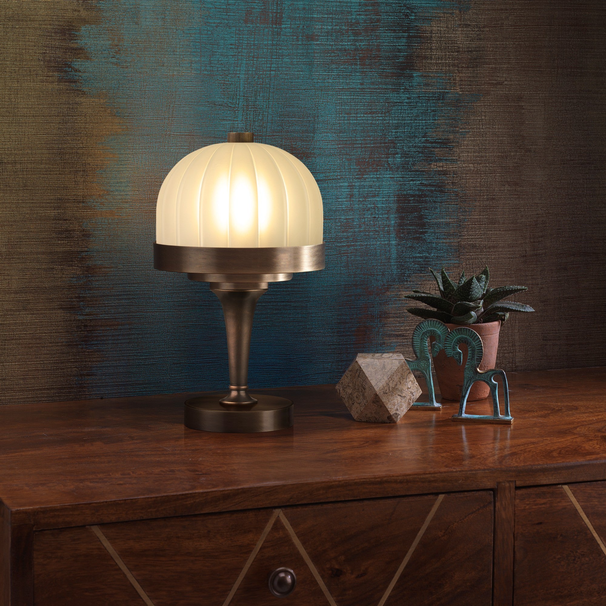 Mayer Rechargeable Table Lamp