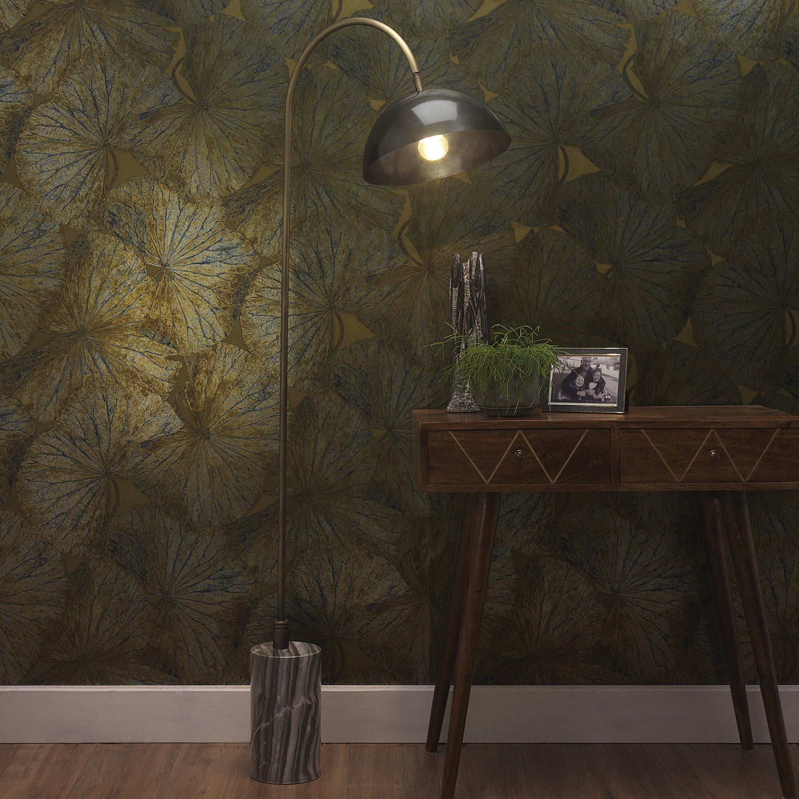 Rossen Floor Lamp