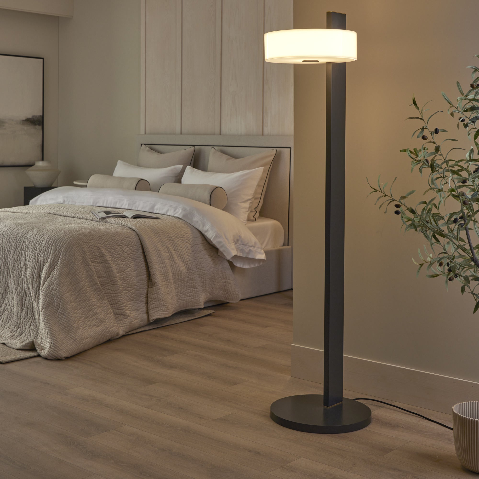 Turris Floor Lamp
