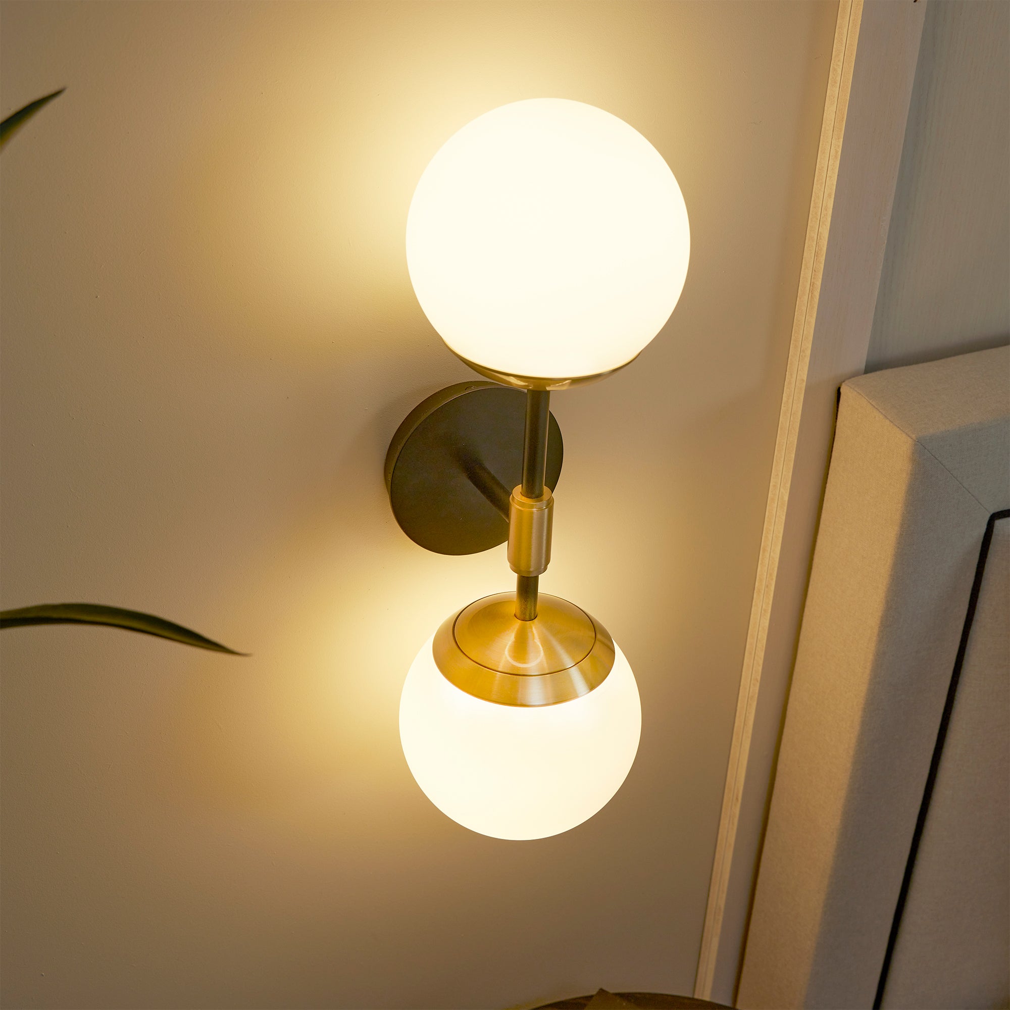 IO Twin Wall Light