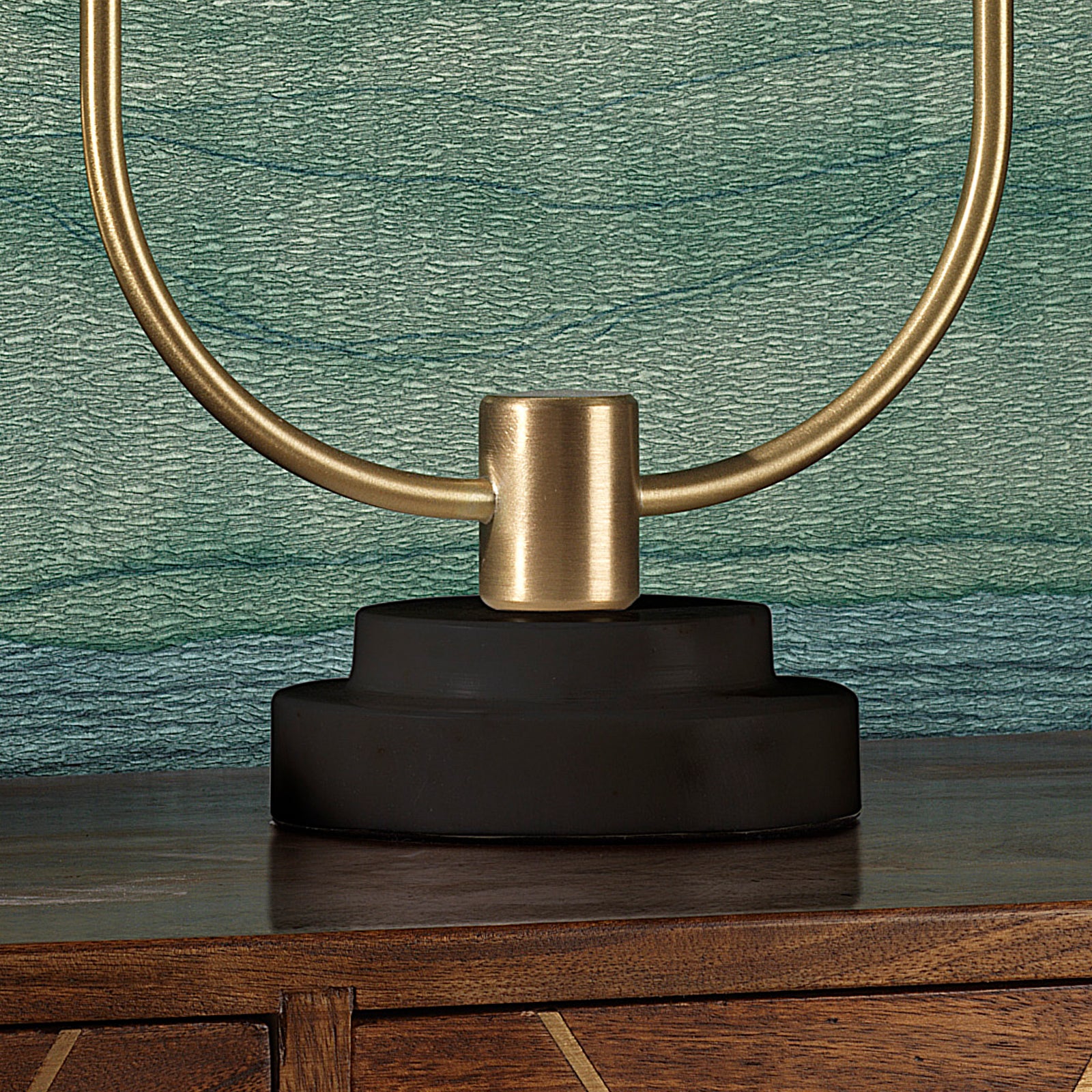 Iveston Table Lamp