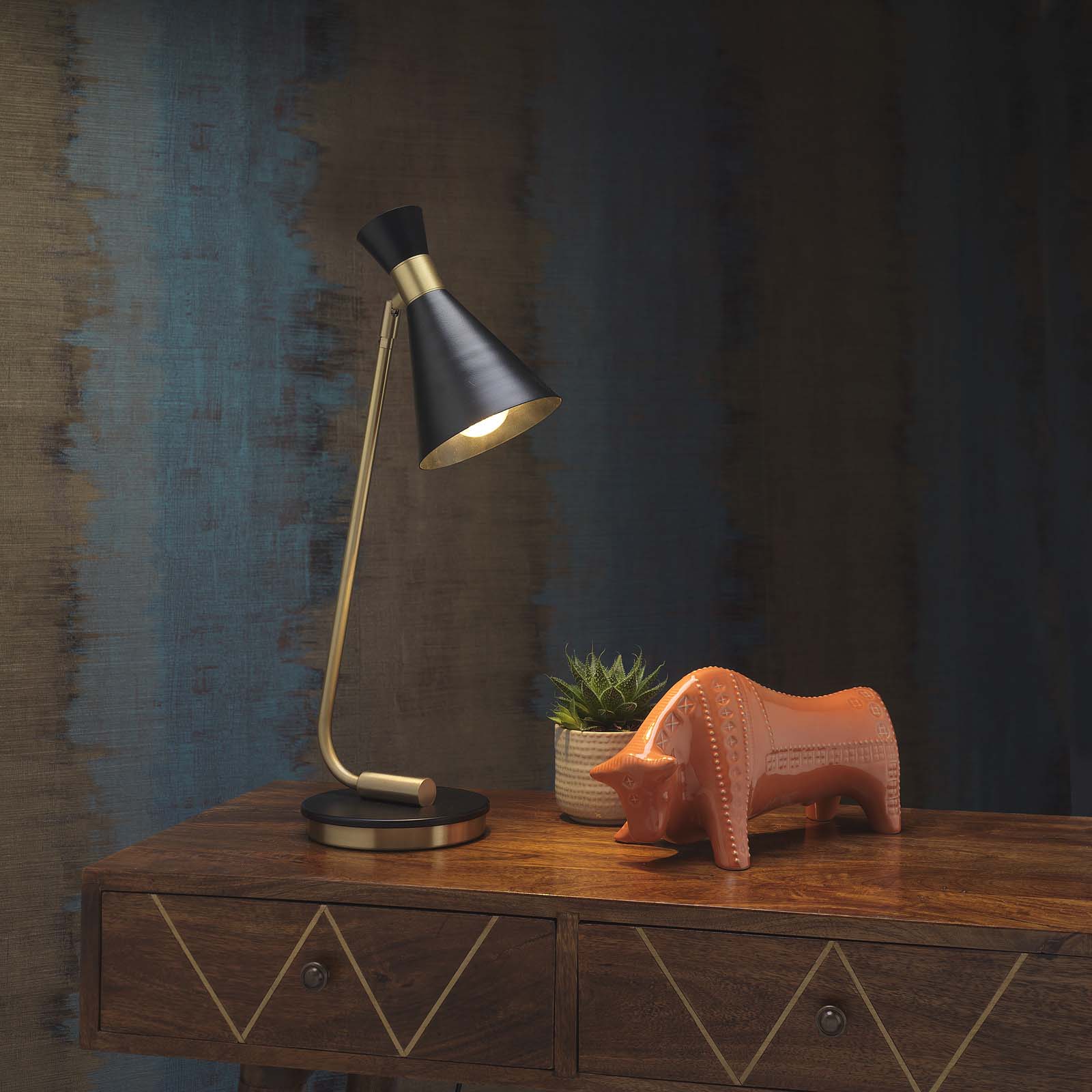 Pello Table Lamp